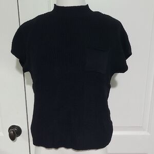 NIB Knit Black Short Sleeve Turtleneck Sweater With Pocket